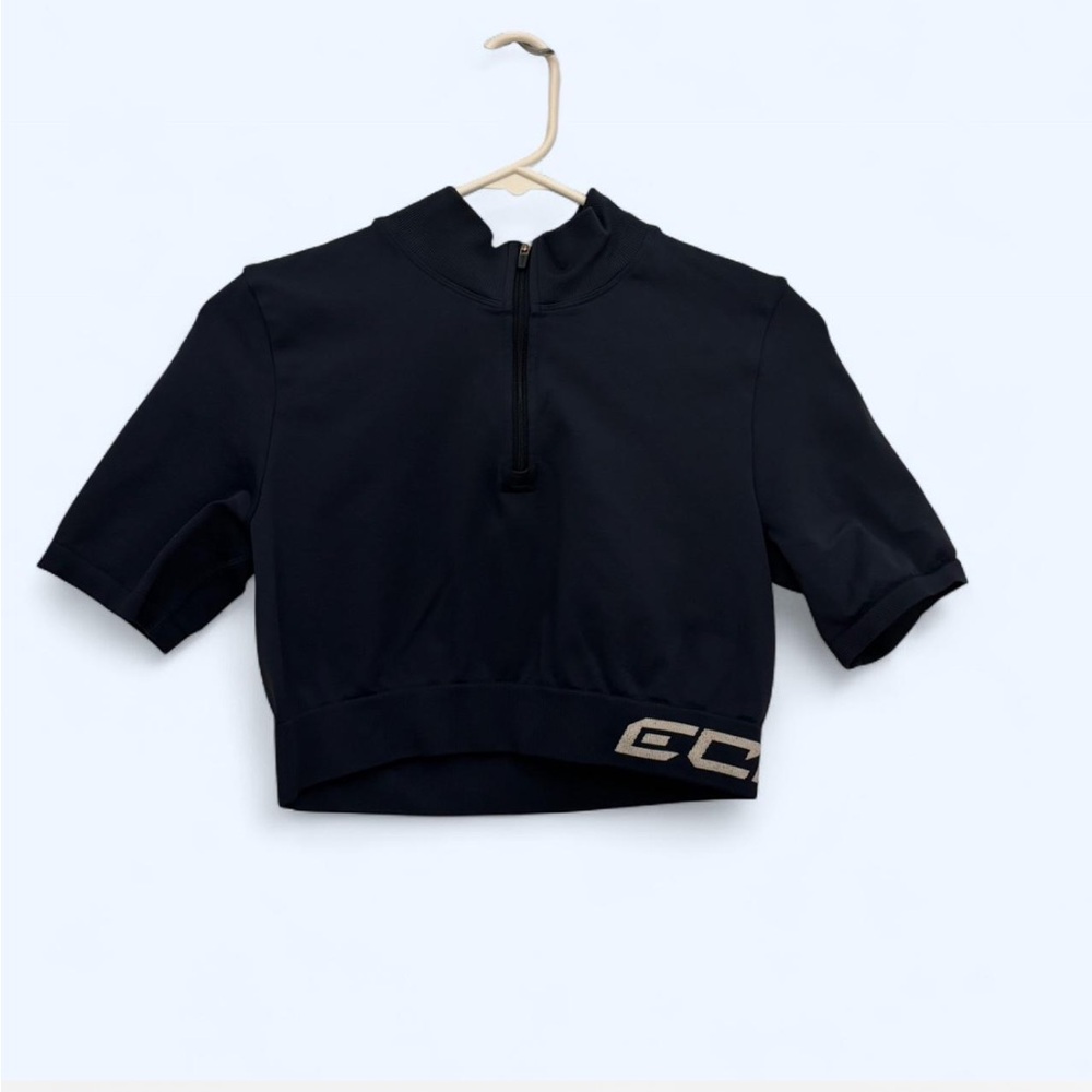 ECHT Navy Crop Top